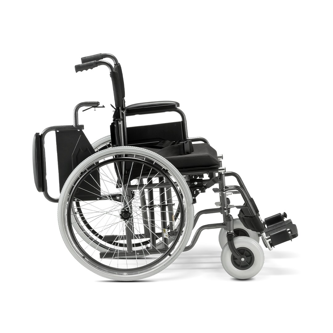 Foto 2: Cadeira de Rodas Dobrável Dellamed D400 até 120 kg — detalhe do produto