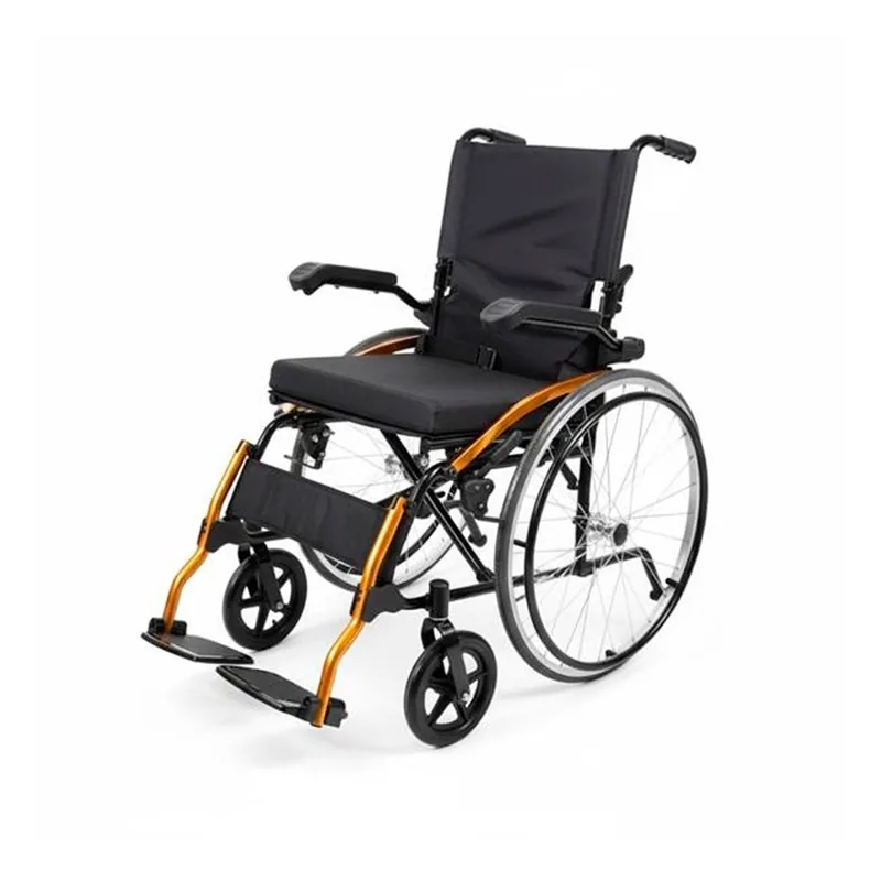Cadeira de Rodas Dobrável em Alumínio Dellamed D600 120 kg — vista frontal