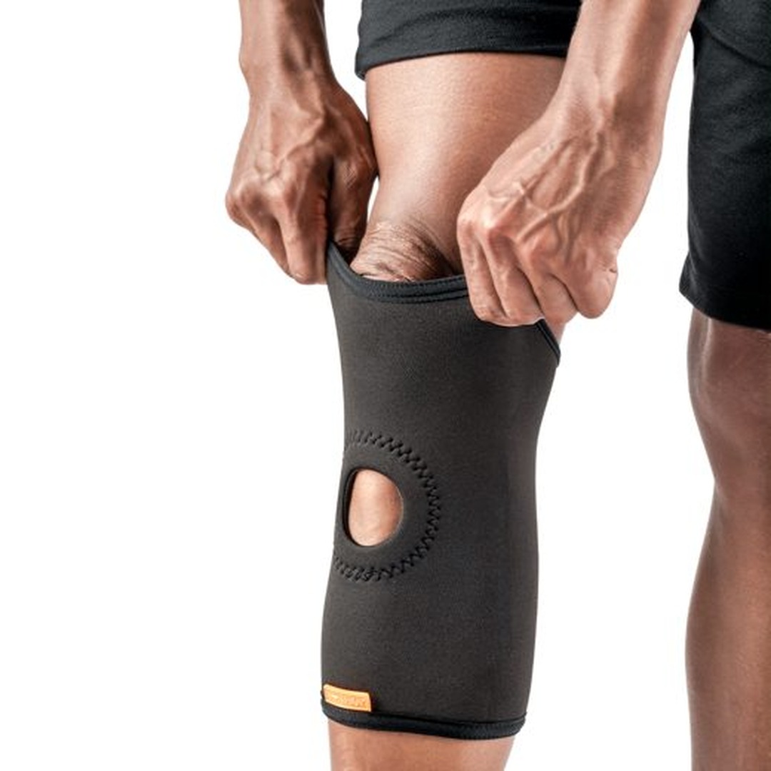 Joelheira Curta com Reforço Patelar em Neoprene — Hidrolight — vista frontal